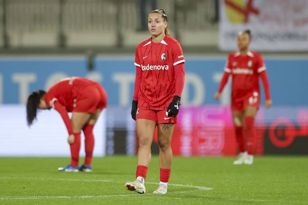 , Google Pixel Frauen-Bundesliga, VfL Wolfsburg vs SC Freiburg, AOK Stadion am 03. November 2024 in Wolfsburg, Deutschland. (Foto von Marco Steinbrenner DeFodi Images) , Google Pixel Frauen-Bundesliga, VfL Wolfsburg vs SC Freiburg, AOK Stadion, November 3, 2024 in Wolfsburg, Germany. (Photo by Marco Steinbrenner DeFodi Images) DFB DFL REGULATIONS PROHIBIT ANY USE OF PHOTOGRAPHS AS IMAGE SEQUENCES AND OR QUASI-VIDEO. not used in POL SRB CRO FRA GBR NED ITA USA Defodi-108_wolf_frei_20240311_116