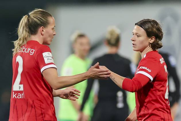 , Google Pixel Frauen-Bundesliga, VfL Wolfsburg vs SC Freiburg, AOK Stadion am 03. November 2024 in Wolfsburg, Deutschland. (Foto von Marco Steinbrenner DeFodi Images) , Google Pixel Frauen-Bundesliga, VfL Wolfsburg vs SC Freiburg, AOK Stadion, November 3, 2024 in Wolfsburg, Germany. (Photo by Marco Steinbrenner DeFodi Images) DFB DFL REGULATIONS PROHIBIT ANY USE OF PHOTOGRAPHS AS IMAGE SEQUENCES AND OR QUASI-VIDEO. not used in POL SRB CRO FRA GBR NED ITA USA Defodi-108_wolf_frei_20240311_126