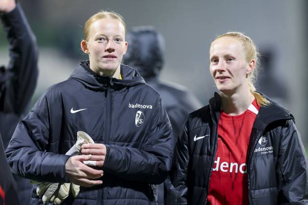 , Google Pixel Frauen-Bundesliga, VfL Wolfsburg vs SC Freiburg, AOK Stadion am 03. November 2024 in Wolfsburg, Deutschland. (Foto von Marco Steinbrenner DeFodi Images) , Google Pixel Frauen-Bundesliga, VfL Wolfsburg vs SC Freiburg, AOK Stadion, November 3, 2024 in Wolfsburg, Germany. (Photo by Marco Steinbrenner DeFodi Images) DFB DFL REGULATIONS PROHIBIT ANY USE OF PHOTOGRAPHS AS IMAGE SEQUENCES AND OR QUASI-VIDEO. not used in POL SRB CRO FRA GBR NED ITA USA Defodi-108_wolf_frei_20240311_136