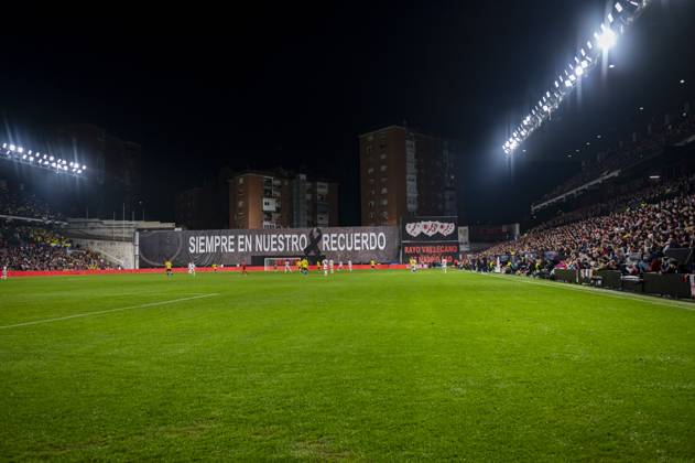 Rayo Vallecano vs UD Las Palmas - La Liga EA Sports 2024 25 A general view of the stadium during the La Liga EA Sports 2024 25 football match between Rayo Vallecano vs UD Las Palmas at Estadio de Vallecas on November 08, 2024 in Madrid, Spain. Madrid Estadio de Vallecas Madrid Spain Copyright: xAlbertoxGardinx AGardin_20241108_Liga_Rayo_Las_Palmas_046