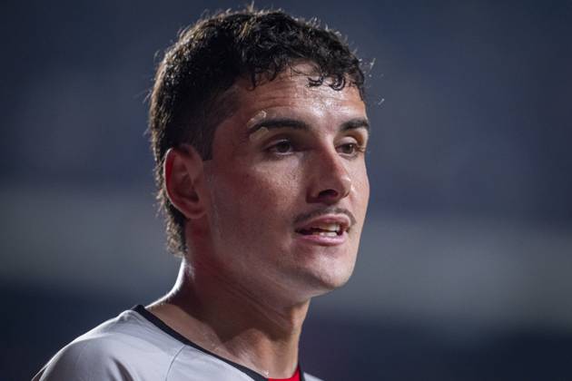 Rayo Vallecano vs UD Las Palmas - La Liga EA Sports 2024 25 Sergio Camello of Rayo Vallecano seen during the La Liga EA Sports 2024 25 football match between Rayo Vallecano vs UD Las Palmas at Estadio de Vallecas on November 08, 2024 in Madrid, Spain. Madrid Estadio de Vallecas Madrid Spain Copyright: xAlbertoxGardinx AGardin_20241108_Liga_Rayo_Las_Palmas_054