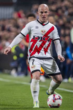Rayo Vallecano vs UD Las Palmas - La Liga EA Sports 2024 25 Isi Palazon of Rayo Vallecano in action with the ball during the La Liga EA Sports 2024 25 football match between Rayo Vallecano vs UD Las Palmas at Estadio de Vallecas on November 08, 2024 in Madrid, Spain. Madrid Estadio de Vallecas Madrid Spain Copyright: xAlbertoxGardinx AGardin_20241108_Liga_Rayo_Las_Palmas_064