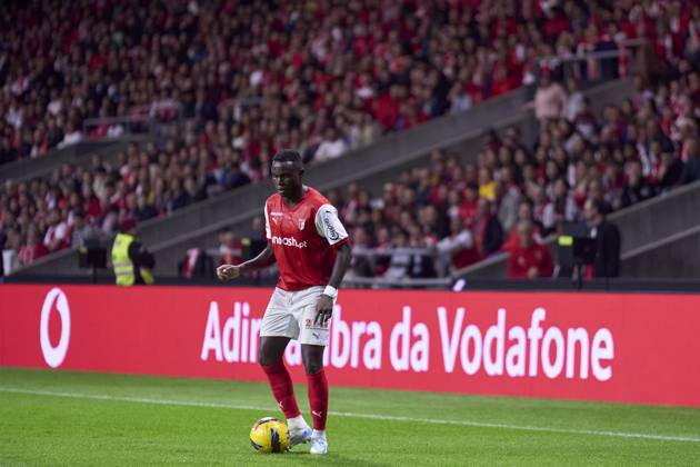 Sporting Clube de Braga v Sporting Clube de Portugal - Liga Portugal Betclic Armindo Tue Na Bangna Bruma of SC Braga is in action during the Liga Portugal Betclic match between SC Braga and Sporting CP at Estadio Municipal de Braga in Braga, Portugal, on November 10, 2024. Braga, Portugal Portugal Copyright: xJosexManuelxAlvarezxReyx originalFilename:alvarezrey-notitle241110_npnSU