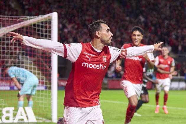 Sporting Clube de Braga v Sporting Clube de Portugal - Liga Portugal Betclic Ricardo Horta of SC Braga celebrates after scoring his team s second goal during the Liga Portugal Betclic match between SC Braga and Sporting CP at Estadio Municipal de Braga in Braga, Portugal, on November 10, 2024. Braga, Portugal Portugal Copyright: xJosexManuelxAlvarezxReyx originalFilename:alvarezrey-notitle241110_npvIq
