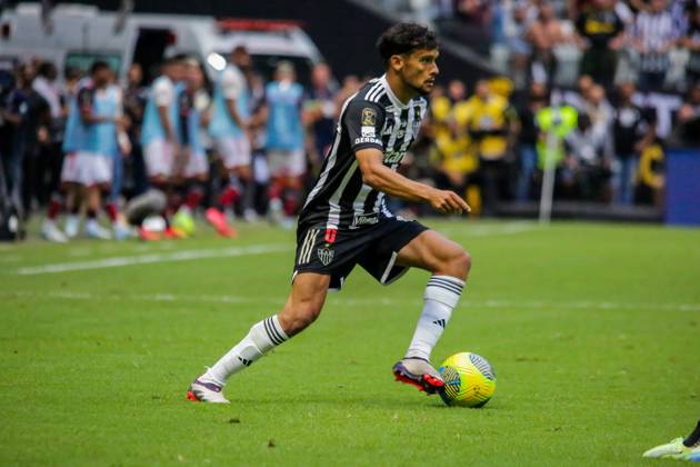 Atlético MG x Flamengo BELO HORIZONTE, MG - 10.11.2024: ATLÉTICO MG X FLAMENGO - Gustavo Scarpa& 39;s shot in the match between Atlético-MG and Flamengo, the second game of the 2024 Copa do Brasil Final, this Sunday (10), at 4 pm (Brasília time), at Arena MRV, in Belo Horizonte. Photo Allan Calisto Fotoarena. (Photo: Allan Calisto Fotoarena) x2649644x AllanxCalisto