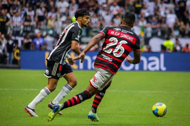 Atlético MG x Flamengo BELO HORIZONTE, MG - 10.11.2024: ATLÉTICO MG X FLAMENGO - Gustavo Scarpa& 39;s shot in the match between Atlético-MG and Flamengo, the second game of the 2024 Copa do Brasil Final, this Sunday (10), at 4 pm (Brasília time), at Arena MRV, in Belo Horizonte. Photo Allan Calisto Fotoarena. (Photo: Allan Calisto Fotoarena) x2649645x AllanxCalisto