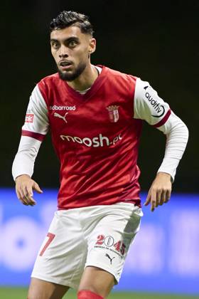 Sporting Clube de Braga v Sporting Clube de Portugal - Liga Portugal Betclic Gabri Martinez of SC Braga looks on during the Liga Portugal Betclic match between SC Braga and Sporting CP at Estadio Municipal de Braga in Braga, Portugal, on November 10, 2024. Braga, Portugal Portugal Copyright: xJosexManuelxAlvarezxReyx originalFilename:alvarezrey-notitle241110_npDS2