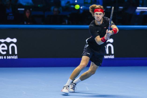 TENNIS - Internazionali di Tennis - Nitto ATP, Tennis Herren Finals - Ruud vs Rublev Andrey Rublev of Russia seen in actions during Men s Singles Group Stage match against Casper Ruud of Norway on day six of the Nitto ATP Finals 2024 at Inalpi Arena. Casper Ruud wins 6-4, 5-7, 6-2 over Andrey Rublev Turin Italy Copyright: xIPAxSport ABACAx