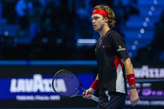 TENNIS - Internazionali di Tennis - Nitto ATP, Tennis Herren Finals - Ruud vs Rublev Andrey Rublev of Russia seen in actions during Men s Singles Group Stage match against Casper Ruud of Norway on day six of the Nitto ATP Finals 2024 at Inalpi Arena. Casper Ruud wins 6-4, 5-7, 6-2 over Andrey Rublev Turin Italy Copyright: xIPAxSport ABACAx