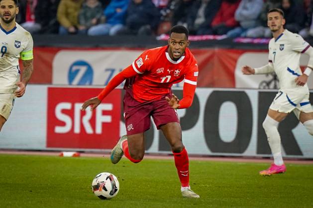 Fussball: UEFA Nations League 2024 2025, Spieltag 5, Schweiz vs. Serbien - Letzigrund (Zürich): Dereck Kutesa (Schweiz, 11) in Aktion am Ball Copyright: xJOERANxSTEINSIEKx