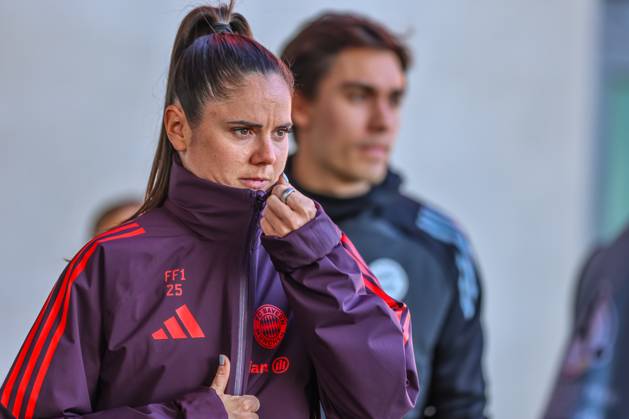 GER, München, FC Bayern München vs Carl Zeiss Jena, Google Pixel Frauen Bundesliga, Fussball, DFB, Spielzeit 2024 2025, FC Bayern Campus, 10. Spieltag, im Bild: Sarah Zadrazil (FC Bayern München Frauen 25) DFB DFL REGULATIONS PROHIBIT ANY USE OF PHOTOGRAPHS AS IMAGE SEQUENCES AND OR QUASI-VIDEO, 17.11.2024, Copyright: HMBxMedia HendrikxHamelau