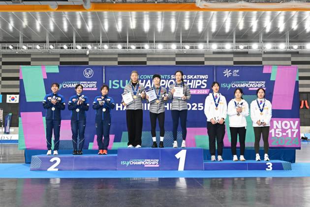 (L-R) Japan team group, Mannschaftsbild, Totale (JPN), Hana Noake, Yuka Takahashi, Rin Kosaka (JPN), China team group (CHN), Binyu Yang, Ahenaer Adake, Wenjing Jin, South Korea team group (KOR), Ji-Woo Park, Yoonji Kim, Yu-na Jeong, Soo-Min Kang, NOVEMBER 17, 2024 - Speed skating, Eisschnelllauf : 2025 ISU Four Continents speed skating championships Women s Team Pursuit Award ceremony at YS Arena Hachinohe in Aomori, Japan. Noxthirdxpartyxsales  (273594127)
