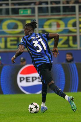 Yann Bisseck seen during UEFA Champions League game between teams of Internazionale Milano and Arsenal FC (Maciej Rogowski) Milan San Siro Italy Copyright: xMaciejxRogowskix interarsenal2425-076