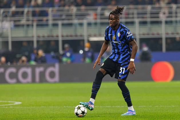 Yann Bisseck seen during UEFA Champions League game between teams of Internazionale Milano and Arsenal FC (Maciej Rogowski) Milan San Siro Italy Copyright: xMaciejxRogowskix interarsenal2425-068