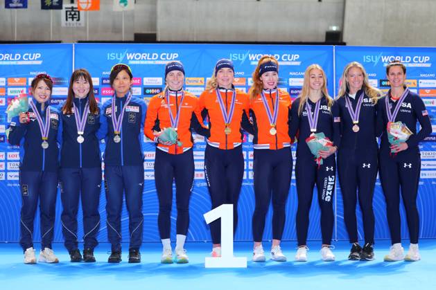 (L-R) Japan team group, Mannschaftsbild, Totale (JPN), Netherlands team group (NED), United States of America team group (USA), NOVEMBER 24, 2024 - Speed skating, Eisschnelllauf : ISU Speed Skating World Cup 2024 25 Nagano Women s Team Pursuit Award Ceremony at M-Wave in Nagano, Japan. Noxthirdxpartyxsales  (274270339)