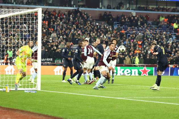 Aston Villa v Juventus FC Champions League 27 11 2024. Francisco Conceicao of Juventus header is saved by Goalkeeper Emiliano Martinez of Aston Villa during the Champions League match between Aston Villa and Juventus FC at Villa Park, Birmingham, England on 27 November 2024. Birmingham Villa Park West Midlands England Editorial use only , Copyright: xRyanxBrownex PSI-20893-0080