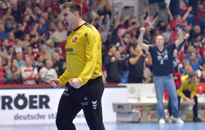 Jubel bei Nebojsa Simic (Torwart MT Melsungen 16) , GER, MT Melsungen - SG Flensburg-Handewitt, Handball, 1. Bundesliga, 12. Spieltag, Saison 2024 2025, 29.11.2024, GER, MT Melsungen - SG Flensburg-Handewitt, Handball, 1. Bundesliga, 12. Spieltag, Saison 2024 2025, 29.11.2024 Kassel Copyright: xEibner-Pressefotox xRolandxSippelx EP_RSL