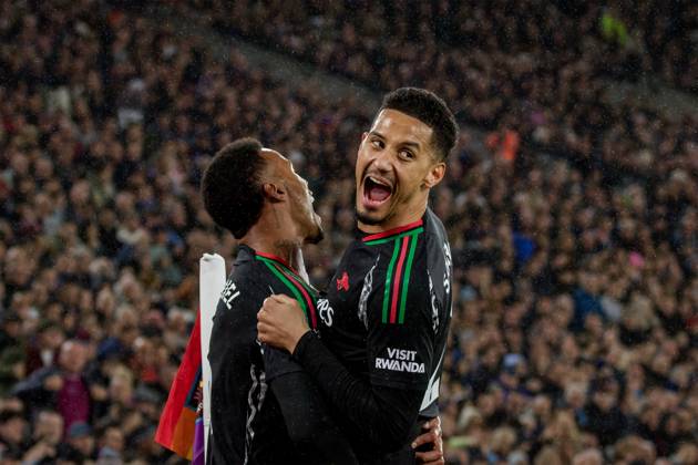 Bilder des Jahres 2024, Sport 11 November Sport Themen der Woche KW48 London, England, November 30 2024: Gabriel (6 Arsenal) celebrates his goal with William Saliba (2 Arsenal) during the Premier League game between West Ham and Arsenal at London Stadium in London, England. (Pedro Porru SPP) Copyright: xPedroxPorru SPPx spp-en-PePo-4F8A1198_DxO