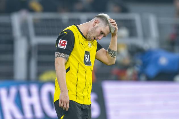 30.11.2024: Fußball: Borussia Dortmund - FC Bayern München, 12. Spieltag im Signal-Iduna-Park. Dortmunds Niklas Süle ist enttäuscht nach dem Schlusspfiff. WICHTIGER HINWEIS: Gemäß den Vorgaben der DFL und des DFB ist es untersagt, in dem Stadion und oder vom Spiel angefertigte Fotoaufnahmen in Form von Sequenzbildern und oder videoähnlichen Fotostrecken zu verwerten bzw. verwerten zu lassen. Copyright: xKirchner DavidxInderliedx