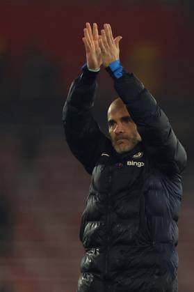 Football - 2024 2025 Premier League - Southampton vs Chelsea - St Mary™s Stadium - Wednesday 4th December 2024 Enzo Maresca Chelsea Head Coach applauds the fans after the final whistle at St Mary™s Stadium COLORSPORT Shaun Boggust