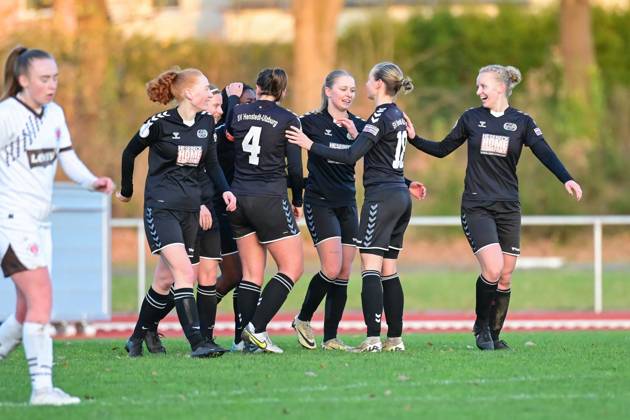 Fußball I Frauen I Saison 2024 2025 I Regionalliga Nord I 12. Spieltag I SV Henstedt-Ulzburg - FC St. Pauli I 01.12.2024 Torjubel, Jubel, Begeisterung, Enthusiasmus, Euphorie, Freude, Glücksgefühl, Heiterkeit bei: SV Henstedt-Ulzburg Copyright: xLobeca WolfxGebhardtx