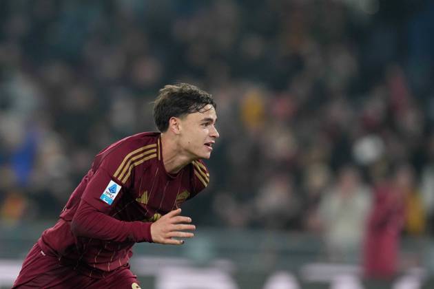 Roma s Niccolo Pisilli celebrates after scoring 3-1 during the Serie A EniLive soccer match between Roma and Lecce at the Rome s Olympic stadium, Italy - Saturday December 7, 2024 - Soccer ( Photo by Alfredo Falcone LaPresse )  Copyright: xAlfredoxFalcone LaPressex