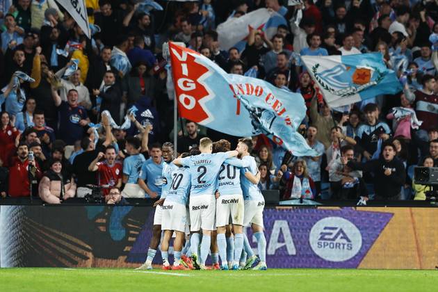 Celta team group, Mannschaftsbild, Totale (Celta), DECEMBER 6, 2024 - Football Soccer : Celta team group celebrate after Iago Asps s goal during Spanish La Liga EA Sports match between RC Celta de Vigo 2-0 RCD Mallorca at the Estadio Abanca Balaidos in Vigo, Spain. Noxthirdxpartyxsales (275467105)
