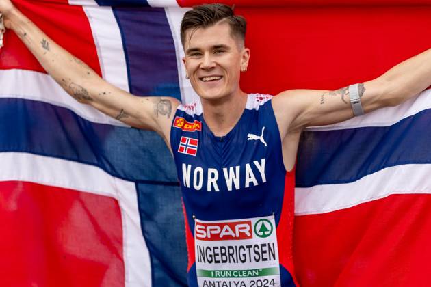 Bilder des Jahres 2024, Sport 12 Dezember Sport Themen der Woche KW 49 Sport Bilder des Tages Leichtathletik, Crosslauf, EM in Antalya SPAR European Cross Country Championships, Antalya, Turkey 8 12 2024 Men™s Senior Race Norway™s Jacob Ingebrigtsen celebrates winning gold Jacob Ingebrigtsen celebrates winning gold 8 12 2024  Copyright: x INPHO MorganxTreacyx MT2_0211