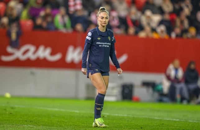 GER, München, FC Bayern München vs Juventus Turin, Women s Champions League, Fussball, UEFA, Spielzeit 2024 2025, FC Bayern Campus, 5. Spieltag, im Bild: Alisha Lehmann (Juventus Turin 7) eingewechselt im Spiel gegen FC Bayern München DFB DFL REGULATIONS PROHIBIT ANY USE OF PHOTOGRAPHS AS IMAGE SEQUENCES AND OR QUASI-VIDEO, 02.12.2024, Copyright: HMBxMedia HendrikxHamelau