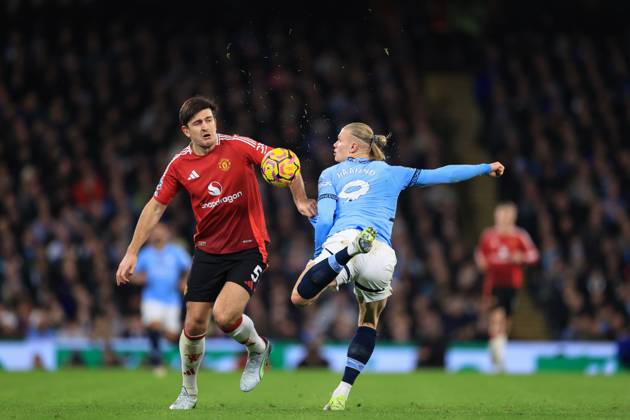 Manchester City v Manchester United, ManU 15 December 2024 - Premier League - Manchester City v Manchester United - Harry Maguire of Manchester United and Erling Haaland of Manchester City compete for the ball - Photo: Simon Stacpoole Offside. Manchester UK Copyright: xSimonxStacpoolexOffside