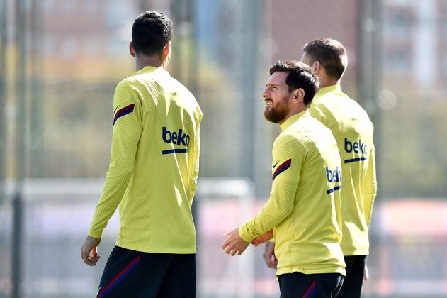 FC Barcelona, Barca Training Session and Press Comference BARCELONA, SPAIN - MARCH 06: Sergio Busquets, Leo Messi and Clement Lenglet of FC Barcelona during the training session at Ciutat Esportiva Joan Gamper on March 06, 2020 in Barcelona, Spain. (Photo by DAX ESPA-Images) Sant Joan Despo Barcelona USA EDITORIAL USE ONLY Copyright: xx ZUMA-20200306_zaf_cs12_010.jpg ESPAxPhotoxAgencyx csmphototwo667428