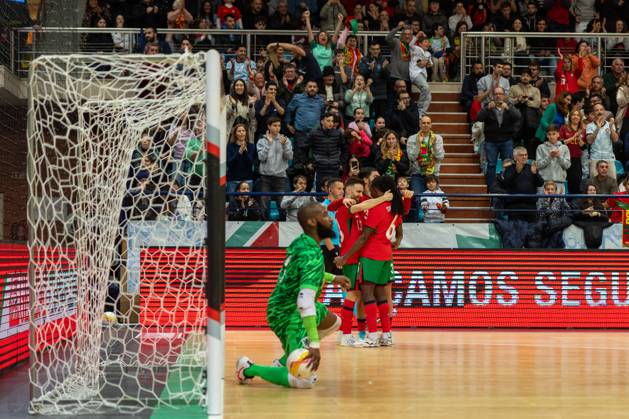 December 18, 2024, Povoa De Varzim, Porto, Portugal: TIAGO BRITO player from Portugal seen celebrating his goal with his teammates during the UEFA Futsal Euro 2026 Qualifying match between Portugal and Netherlands at Pavilhao Municipal da Povoa de Varzim 18, 2024 in Povoa de Varzim, Portugal. Final Score Portugal 4 - 2 Netherlands Povoa De Varzim Portugal - ZUMAl192 20241218_zsp_l192_012 Copyright: xMiguelxLemosx