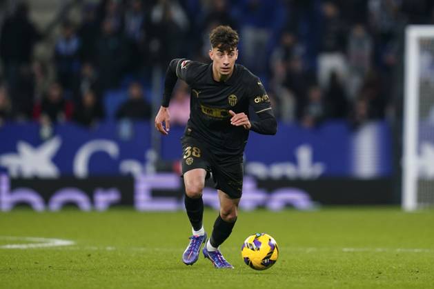 ESP: RCD Espanyol v Valencia CF. La Liga EA Sports. Date 13 Iker Cordoba of Valencia FC during the La Liga EA Sports match between RCD Espanyol and Valencia CF played at RCDE Stadium on December 18, 2024 in Barcelona, Spain. kpng Copyright: xSergioxRuizx xImagox PS_241218_ESP_VAL_082