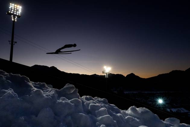 Bilder des Jahres 2024, Sport 12 Dezember LEYHE Stephan (Deutschland), GER, FIS Viessmsann Skisprung Weltcup, Vierschanzentournee Auftaktspringen Oberstdorf, Wettkampf Einzelspringen, Saison 2024 2025, 29.12.2024 GER, FIS Viessmsann Skisprung Weltcup, Vierschanzentournee Auftaktspringen Oberstdorf, Wettkampf Einzelspringen, Saison 2024 2025, 29.12.2024 Oberstdorf Copyright: xEibner-Pressefoto Memmlerx EP_MMR