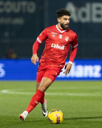 December 30, 2024, Famalicao, Guimaraes, Portugal: GUSTAVO KLISMAHN from Santa Clara seen on action during the Liga Portugal Betclic 2024 25 match between FC Famalicao and Santa Clara at Estadio do Municipal de Famalicao 30, 2024 in Famalicao, Portugal. Final Score FC Famalicao 1 - 2 Santa Clara Famalicao Portugal - ZUMAl192 20241230_zsp_l192_023 Copyright: xMiguelxLemosx