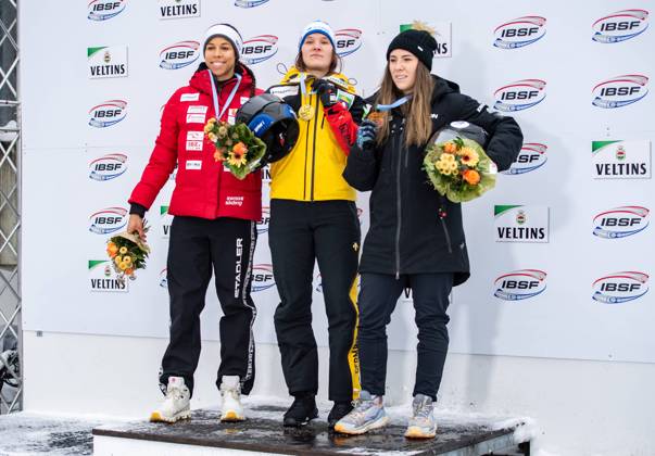 Bilder des Jahres 2025, Sport 01 Januar Sport Themen der Woche KW01 Sport Bilder des Tages IBSF Bob Worldcup Winterberg, 04.01.2025 Melanie Hasler (SUI, 14), Lisa Buckwitz (GER, 8), Breeana Walker (AUS, 10); IBSF Bob Worldcup Winterberg Frauen Monobob, 04.01.2025 Copyright: xBEAUTIFULxSPORTS Erlhofx