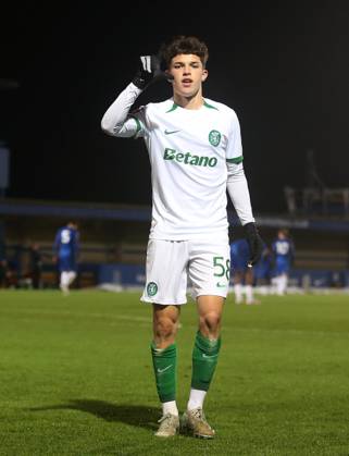- Chelsea U21, U 21 v Sporting CP U21, Premier League International Cup, Kingsmeadow Stadium, London, UK - 7th January 2025. Daniel Weir Crystal Pix Flavio Goncalves of Sporting CP U21 B goal celebration after scoring to put Sporting CP 1-0 ahead against Chelsea U21. - Chelsea U21 v Sporting CP U21, Premier League International Cup, Kingsmeadow Stadium, London, UK - 7th January 2025. Daniel Weir Crystal Pix London Kingsmeadow Stadium UK Copyright: xDanxWeirx CP_Chelsea_U21_Sporting_CP_U21_07