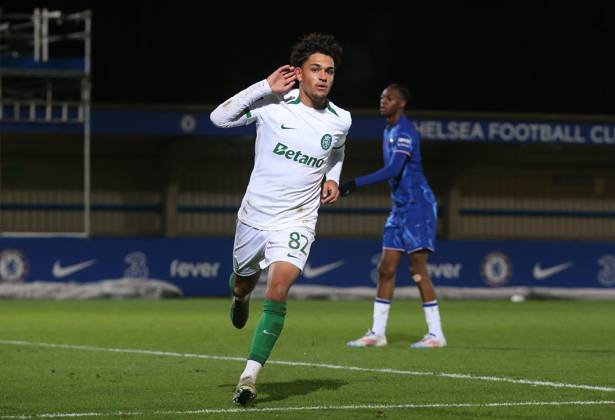 - Chelsea U21, U 21 v Sporting CP U21, Premier League International Cup, Kingsmeadow Stadium, London, UK - 7th January 2025. Daniel Weir Crystal Pix Gabriel Silva of Sporting CP U21 B goal celebration after scoring to put Sporting CP 2-1 ahead. - Chelsea U21 v Sporting CP U21, Premier League International Cup, Kingsmeadow Stadium, London, UK - 7th January 2025. Daniel Weir Crystal Pix London Kingsmeadow Stadium UK Copyright: xDanxWeirx CP_Chelsea_U21_Sporting_CP_U21_09