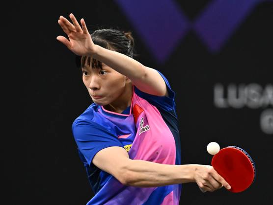 Bilder des Jahres 2025, Sport 01 Januar Sport Themen der Woche KW02 Sport Bilder des Tages WTT STAR CONTENDER DOHA 2025 Shi Xunyao of China competes against Kuai Man of China during a women s Table tennis, Tischtennis singles Quarterfinal match of WTT Star Contender Doha 2025 at Lusail Sports Arena in Doha, Qatar on January 10, 2025. DOHA Qatar Copyright: xNOUSHADx