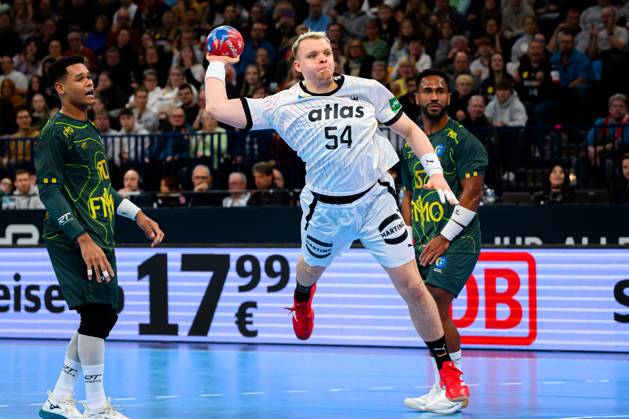 Hamburg: Handball Länderspiel - Vorbereitung WM - Deutschland - Brasilien Justus Fischer (Deutschland) Hamburg Barlays Arena Deutschland