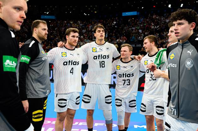 Hamburg: Handball Länderspiel - Vorbereitung WM - Deutschland - Brasilien Torhueter Andreas Wolff (Deutschland), Johannes Golla (Deutschland), Julian Köster Koester (Deutschland), Timo Kastening (Deutschland), Franz Semper (Deutschland), Marko Grgic (Deutschland) Hamburg Barlays Arena Deutschland