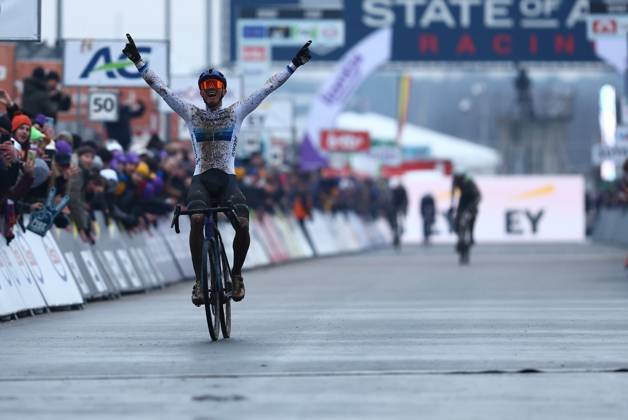 Belgian Thibau Nys celebrates as he crosses the finish line to win the elite men race of the Belgian Cyclocross Championships (11-12 01) on Sunday 12 January 2025 in Heusden-Zolder. DAVIDxPINTENS x110253333x