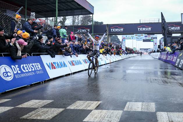 Belgian Thibau Nys celebrates as he crosses the finish line to win the elite men race of the Belgian Cyclocross Championships (11-12 01) on Sunday 12 January 2025 in Heusden-Zolder. DAVIDxPINTENS x110257253x