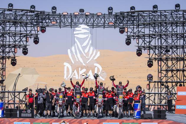 DAKAR 2025 - CEREMONY AND FINISH PODIUM 09 BRABEC Ricky (usa), Honda, Monster Energy Honda HRC, FIM W2RC, Motul, RallyGP, 42 VAN BEVEREN Adrien (fra), Honda, Monster Energy Honda HRC, Motul, RallyGP, 68 SCHAREINA Tosha (spa), Honda, Monster Energy Honda HRC, Motul, RallyGP, 10 HOWES Skyler (usa), Honda, Monster Energy Honda HRC, FIM W2RC, Motul, RallyGP, action during the Ceremony and Finish Podium of the Dakar 2025 on January 17, 2025 in Subaytah, Saudi Arabia - SubaytahSaudi Arabia  Copyright: xJULIENxDELFOSSEx
