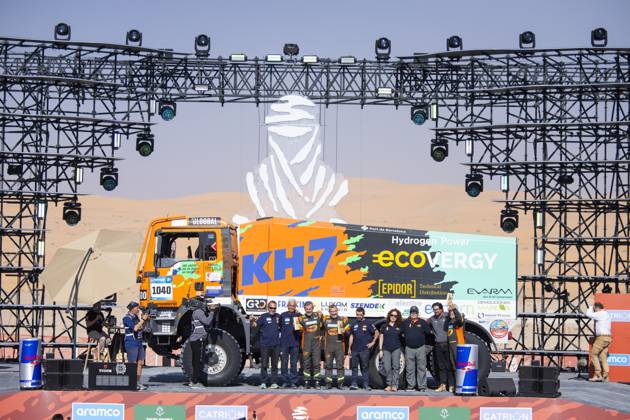 DAKAR 2025 - CEREMONY AND FINISH PODIUM 1040 JUVATENY Jordi (spa), CRIADO JosÃ Luis (spa), RIBAS Xavier (spa), Man, KH7-Ecovergy Team, Dakar Future Mission 1000, action during the Ceremony and Finish Podium of the Dakar 2025 on January 17, 2025 in Subaytah, Saudi Arabia - SubaytahSaudi Arabia  Copyright: xJULIENxDELFOSSEx