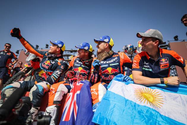 DAKAR 2025 - STAGE 12 CANET Edgar (spa), KTM, Bas World KTM Racing Team, FIM W2RC, Rally2, SANDERS Daniel (aus), KTM, Red Bull KTM Factory Racing, FIM W2RC, RallyGP, BENAVIDES Kevin (arg), KTM, Red Bull KTM Factory Racing, RallyGP, BENAVIDES Luciano (arg), KTM, Red Bull KTM Factory Racing, RallyGP, portrait during the Stage 12 of the Dakar 2025 on January 17, 2025 around Subaytah, Saudi Arabia - SubaytahSaudi Arabia  Copyright: xANTONINxVINCENTx