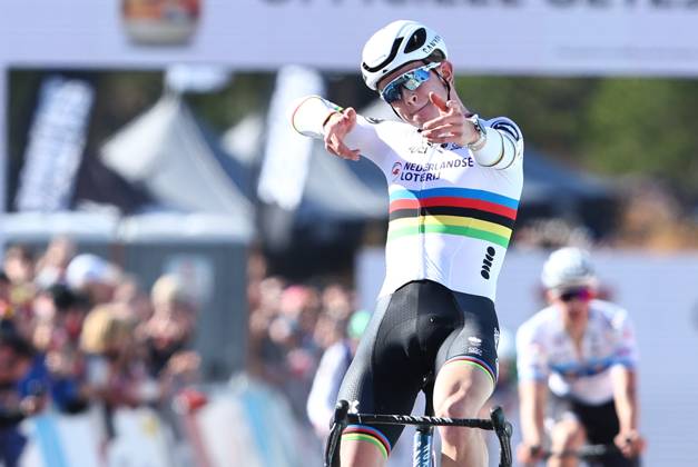 Dutch Tibor Del Grosso and pictured as he crosses the finish line of the men s U23 race at the cyclocross cycling event in Benidorm, Spain, , stage 12 14 in the UCI World Cup competition. DAVIDxPINTENS  x110713322x