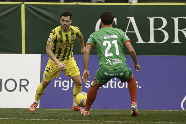 Liga portugal 2 meu super - cd tondela xmario m. Tondela (pt) 01 19 2025 - liga portugal meu super - cd tondela xmario m. tondela player trowel during the match between tondela xmario m., valid for the 18th round of the portugal league 2 meu super, held at the joao cardoso stadium, in tondela, on this sunday afternoon,(19). (Foto: Alexandre Gomes Thenews2 imago images) SPO Copyright: xALEXANDRExGOMESx