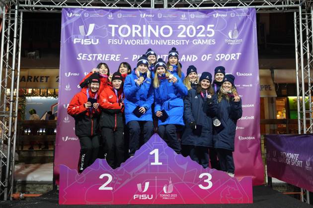 (L-R) Japan team group, Mannschaftsbild, Totale Finland team group, France team group JANUARY 21, 2025 -- Cross Country Skiing : Torino 2025 FISU World University Games Winter Women s 4x7.5km Relay Medal ceremony at Medal Plaza in Pragelato, Italy. Noxthirdxpartyxsales  (279220592)