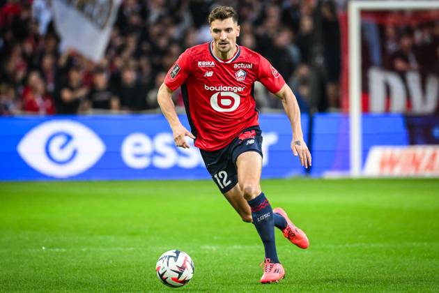 October 5, 2024, Villeneuve-D ascq, France, France: Thomas MEUNIER of Lille during the Ligue 1 match between Lille OSC (LOSC) and Toulouse FC at Pierre Mauroy Stadium on October 05, 2024 in Villeneuve-d Ascq near Lille, France. Villeneuve-D ascq France - ZUMAm308 20241005_zsp_m308_032 Copyright: xMatthieuxMirvillex